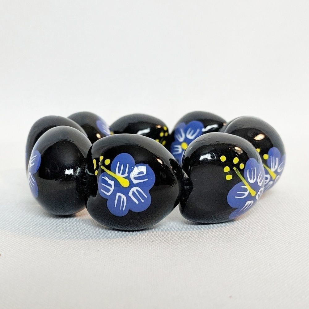 Hawaiian Kukui Nut Lei Hand Painted Bracelet